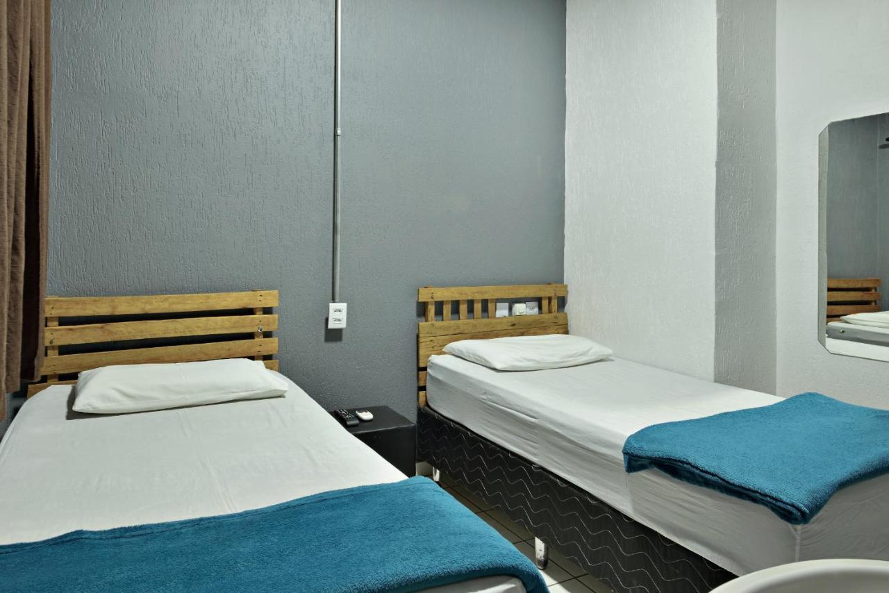 Hotel & Hostel Ribeirao ฮิเบเราเปรโต ภายนอก รูปภาพ