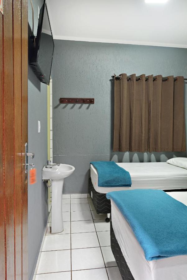 Hotel & Hostel Ribeirao ฮิเบเราเปรโต ภายนอก รูปภาพ