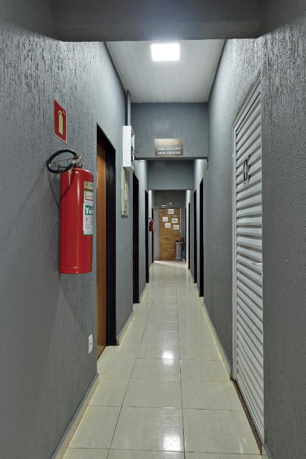 Hotel & Hostel Ribeirao ฮิเบเราเปรโต ภายนอก รูปภาพ
