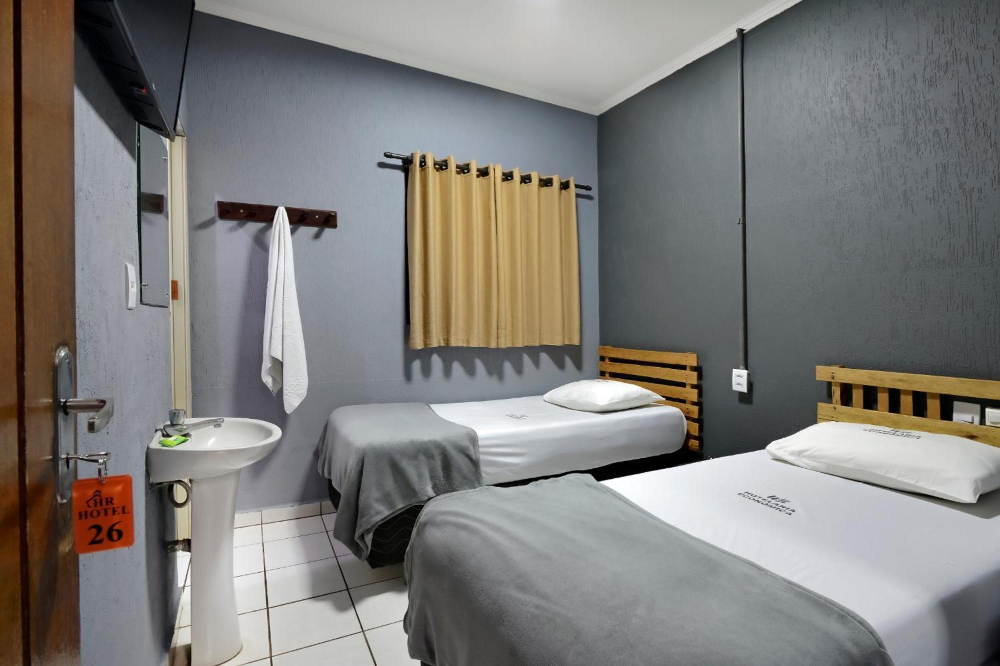 Hotel & Hostel Ribeirao ฮิเบเราเปรโต ภายนอก รูปภาพ