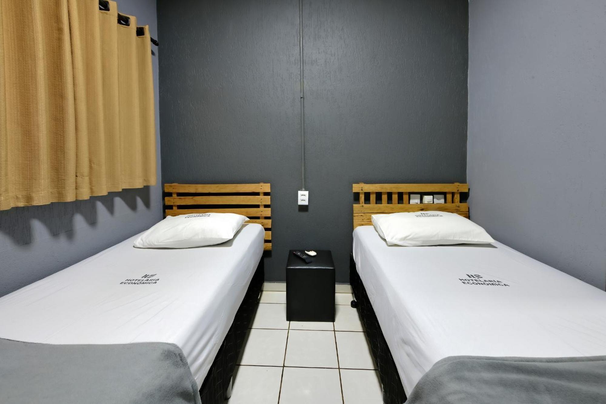 Hotel & Hostel Ribeirao ฮิเบเราเปรโต ภายนอก รูปภาพ