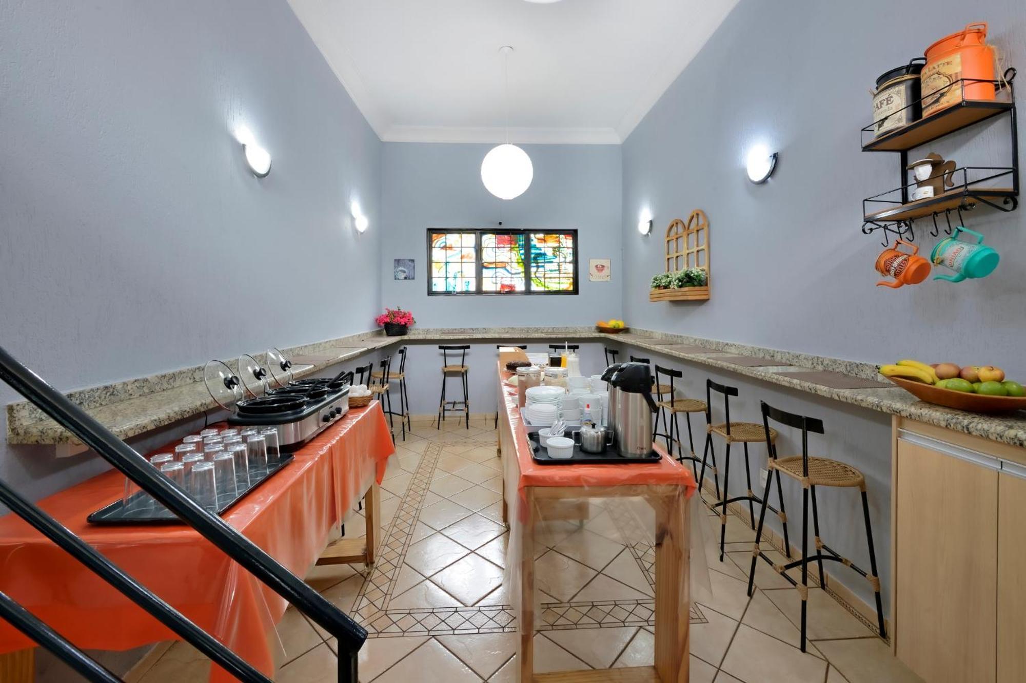 Hotel & Hostel Ribeirao ฮิเบเราเปรโต ภายนอก รูปภาพ