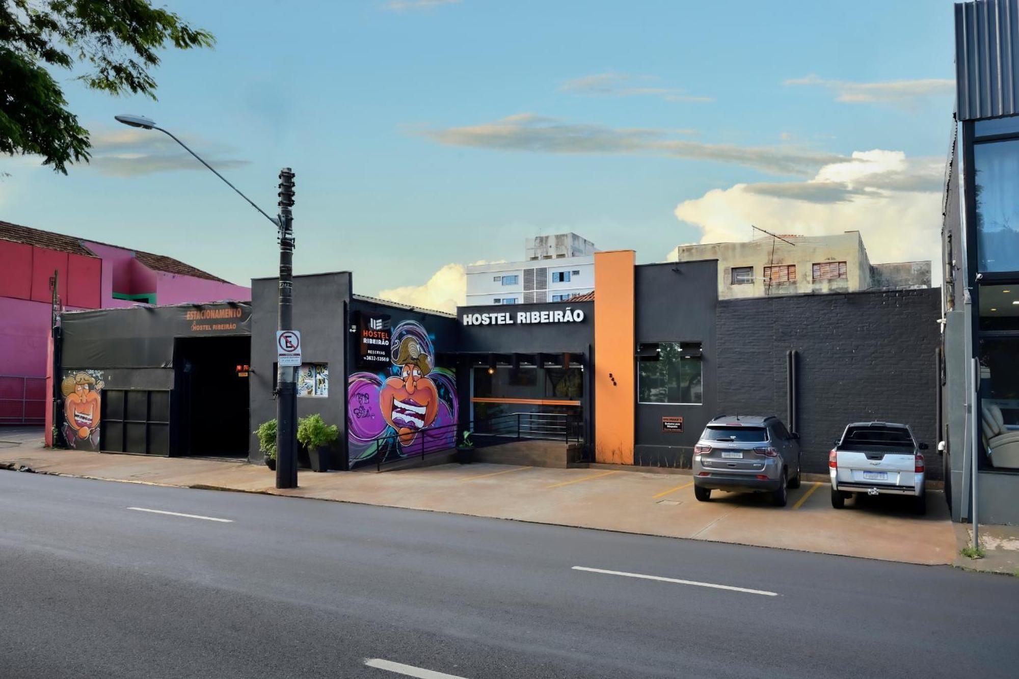Hotel & Hostel Ribeirao ฮิเบเราเปรโต ภายนอก รูปภาพ