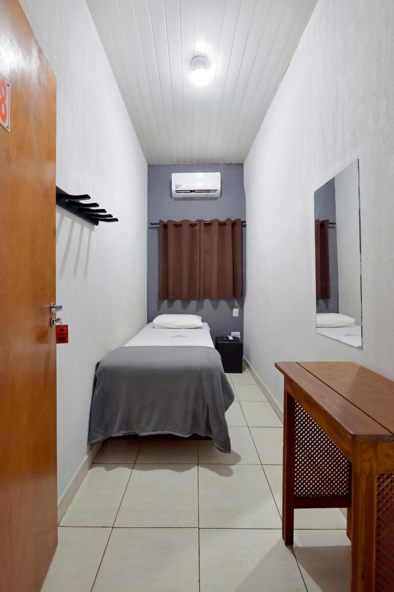 Hotel & Hostel Ribeirao ฮิเบเราเปรโต ภายนอก รูปภาพ